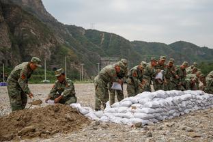 略微出手？约基奇上半场出场16分钟 8中4得到8分5板4助